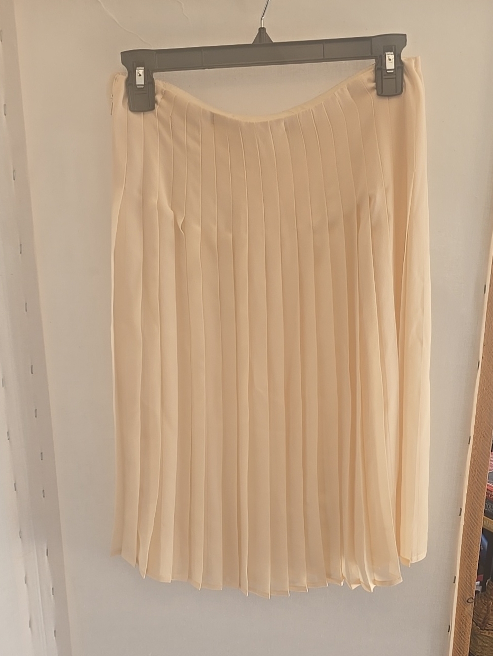 Women's Pleated Cream Midi Skirt
